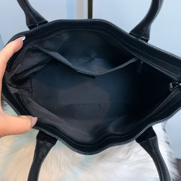 ❌SOLD❌Authentic vintage all back Gucci GG handbag - Picture 14 of 17